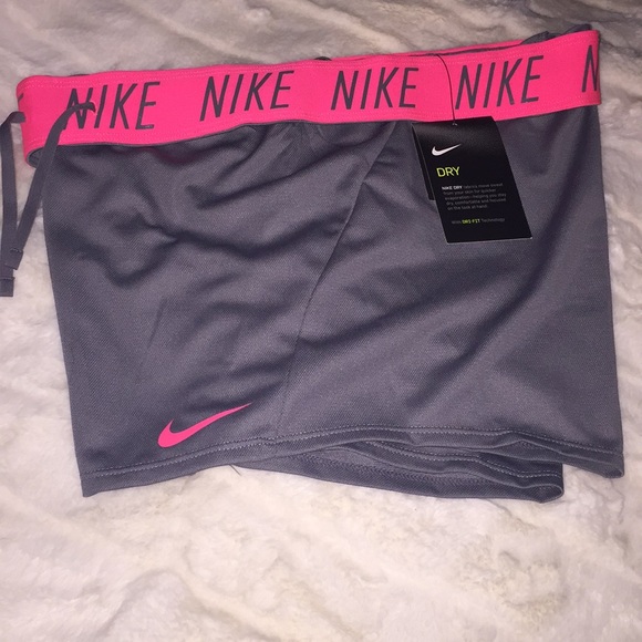 🍄Nike Dry Shorts🍄 - Picture 3 of 3